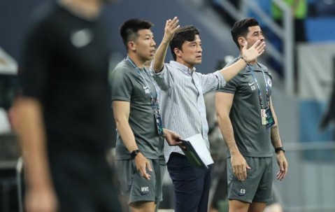 EWC电竞世界杯官网-大连人为何半程垫底？谢晖气疯了 顽疾不解难保级