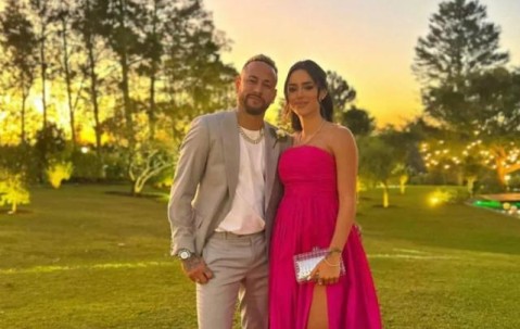 沙特电竞世界杯-女友怀孕他出轨 内马尔道歉：错了 对不起你跟孩子