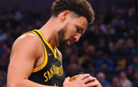 沙特电竞杯2025赛程-替补是不可触及底线？记者一句话让汤普森敏感破防